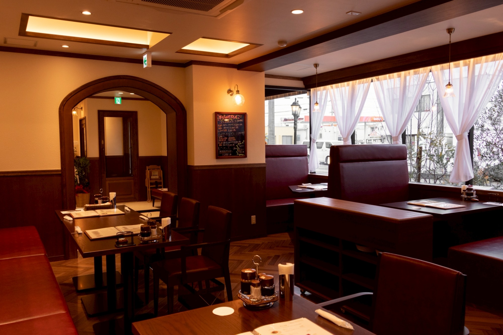 『洋食とケーキ　グラメル』グランドオープン