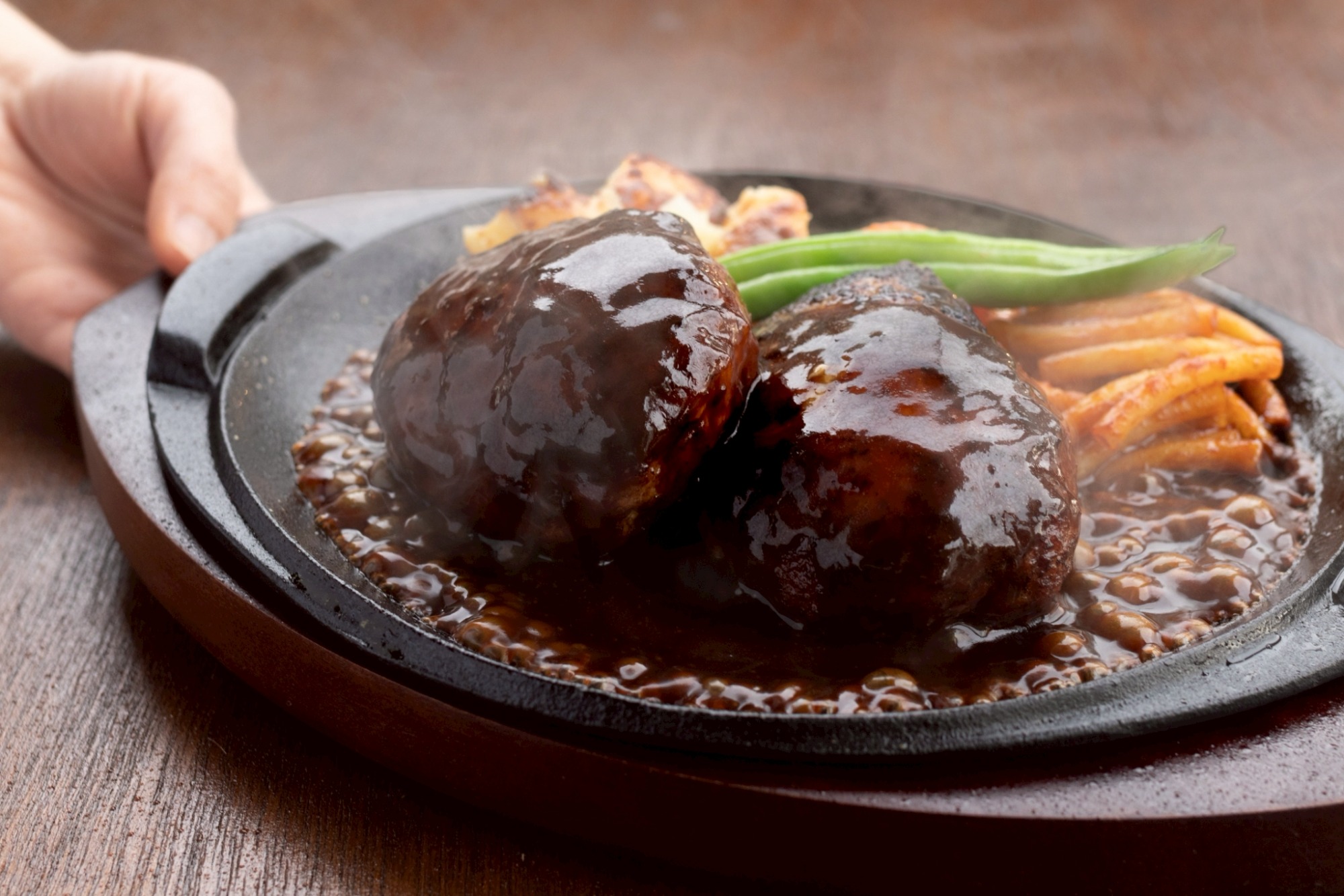 洋食とケーキ グラメル